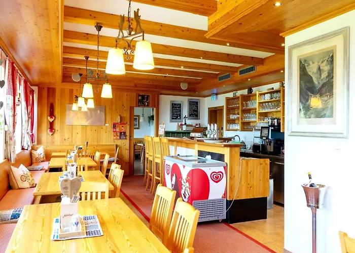 In Tyrol Near Slopes アパート