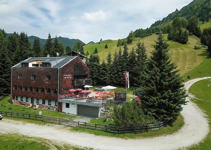 In Tyrol Near Slopes 아파트